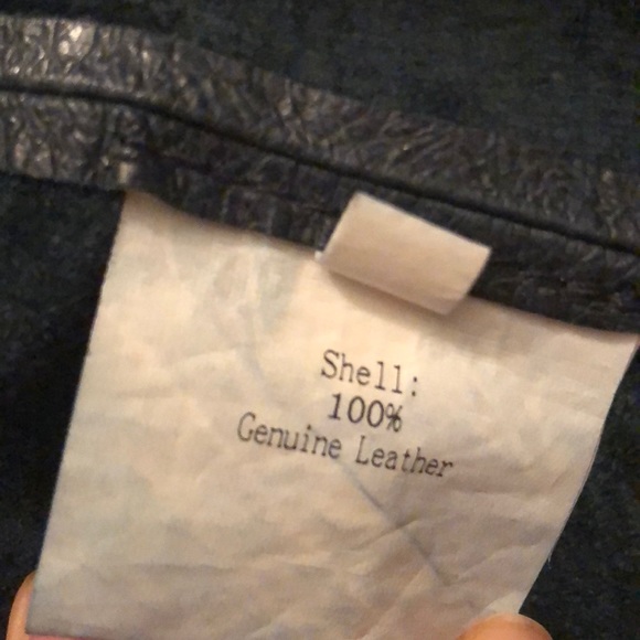 Genuine Leather Vest - Picture 4 of 4